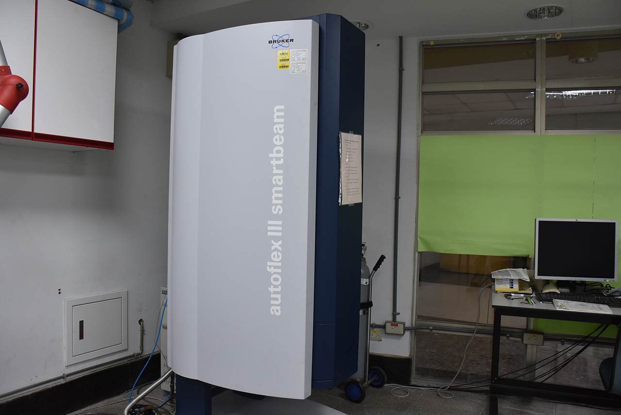 Matrix-Assisted Laser Desorption/Ionization Time-of-Flight Mass Spectrometer (MALDI-TOF MS)